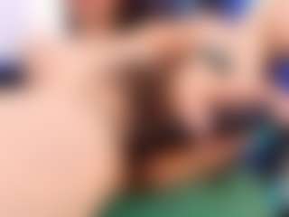 Live cam show with Moxa - Middle Aged on Mixed Magazine Live