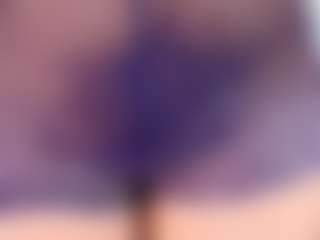 Live cam show with Moxa - Granny on friskycurves.com