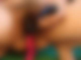 Live cam show with Moxa - Toys MILF on TeamSkeetLive