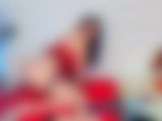 Live cam show with Moxa - Living Room on makecum.org