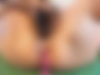 Live cam show with Moxa - Hairy Pussy on CamSodaAdn