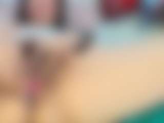 Live cam show with Moxa - Hairy Pussy on Uber Horny