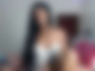 Live cam show with peeky-pinkyy - Spy Petite on chickslive.net