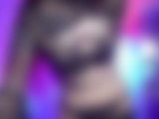 Live cam show with Nellene - Skinny on CamClone