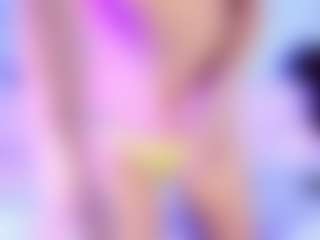 BrianaLovs's Live Sex Cam Show