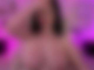 Live cam show with DaenerysDaen - Oil on milfzrlive.com