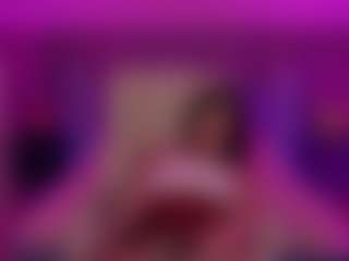DaenerysDaen's Live Sex Cam Show