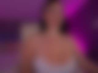 Live cam show with DaenerysDaen - Flashing on Camsoda