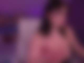 Live cam show with DaenerysDaen - Thong on madthumbs