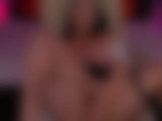 Live cam show with DaenerysDaen - Brown Eyes on sexylive.show