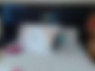 QueenNicky1 MILF webcam performer live streaming