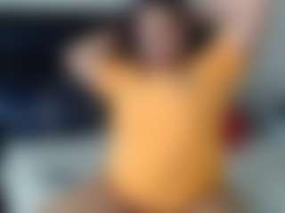 QueenNicky1 MILF webcam performer live streaming