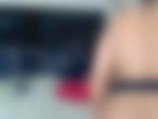 QueenNicky1's Live Sex Cam Show