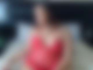 QueenNicky1 MILF webcam performer live streaming