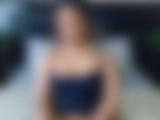 QueenNicky1 MILF webcam performer live streaming