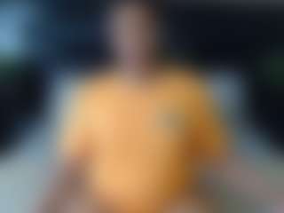 QueenNicky1 MILF webcam performer live streaming