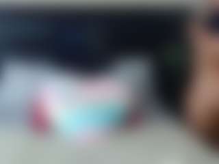 QueenNicky1's Live Sex Cam Show