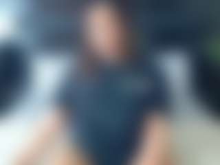 QueenNicky1's Live Sex Cam Show