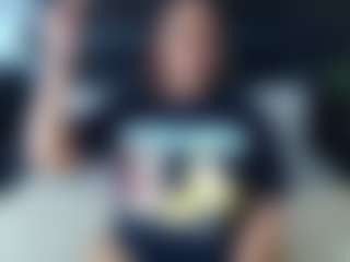 Live cam show with QueenNicky1 - Gamer MILF on Camming Site