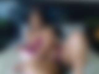 Live cam show with QueenNicky1 - Living Room on xxxlivecams.org