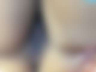 Live cam show with ANTONELLAKLING - Latina on Camversity | colombia