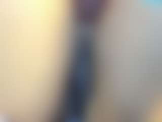 Live cam show with ANTONELLAKLING - Average on nudelive.tv
