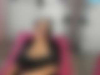 Live cam show with ANTONELLAKLING - Bikini on crypto-cams