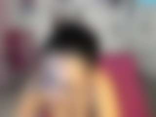 Live cam show with ANTONELLAKLING - Average on Mixed Magazine Live