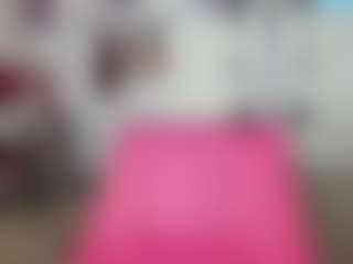 Live cam show with ANTONELLAKLING - Bedroom on Mixed Magazine Live