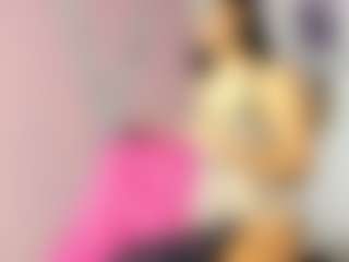 Live cam show with ANTONELLAKLING - Bedroom on Camsoda