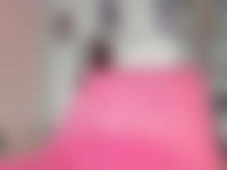 Live cam show with ANTONELLAKLING - Average on Camsoda