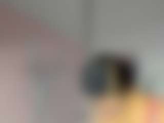 Live cam show with ANTONELLAKLING - Average on Sweet Sext