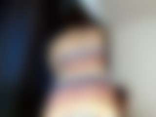 Live cam show with samyspresleyts - Smoking on justonemore.cc