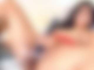Live cam show with Antonella - Shaved Pussy on CamwithHer