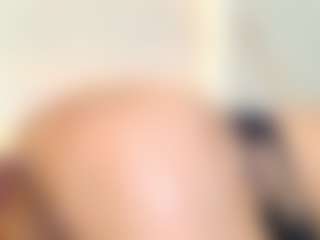 Live cam show with Antonella - BBW on dropp.cam