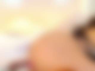Live cam show with Antonella - Curvy MILF on Streamer API