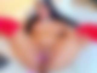 Antonella MILF webcam performer live streaming