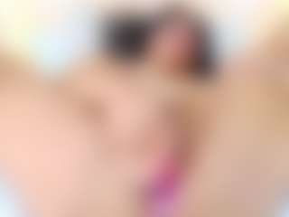 Antonella MILF webcam performer live streaming
