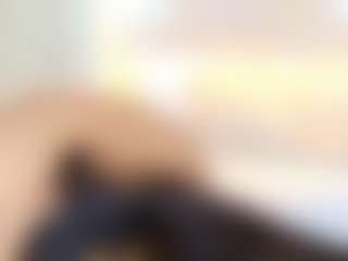 Antonella MILF webcam performer live streaming