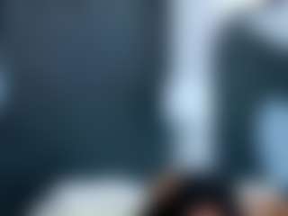 Live cam show with Antonella - Public Big Tits on makecum.org