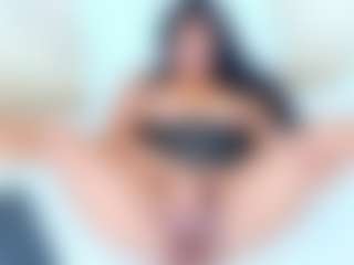 Live cam show with Antonella - Public BBW on sexylive.show