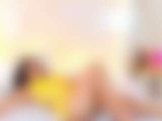 Live cam show with Antonella - Camel Toe on slutload