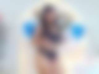 Live cam show with Antonella - Curvy MILF on Fling VIP Chat