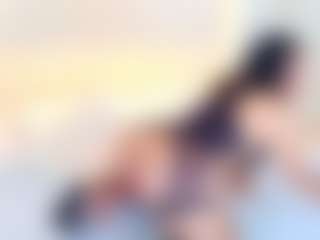 Antonella MILF webcam performer live streaming