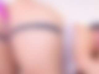 Antonella MILF webcam performer live streaming