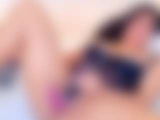Antonella MILF webcam performer live streaming