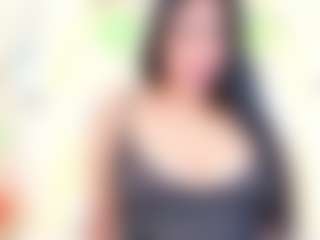 Live cam show with Antonella - Deepthroat on liverealitysex.com