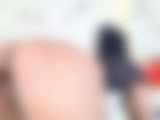 Live cam show with Antonella - Lush Toys on liverealitysex.com