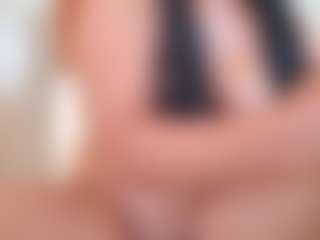 Live cam show with Antonella - Public MILF on xplaylive.com