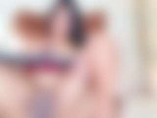 Live cam show with Antonella - Shaved Pussy on Camsoda